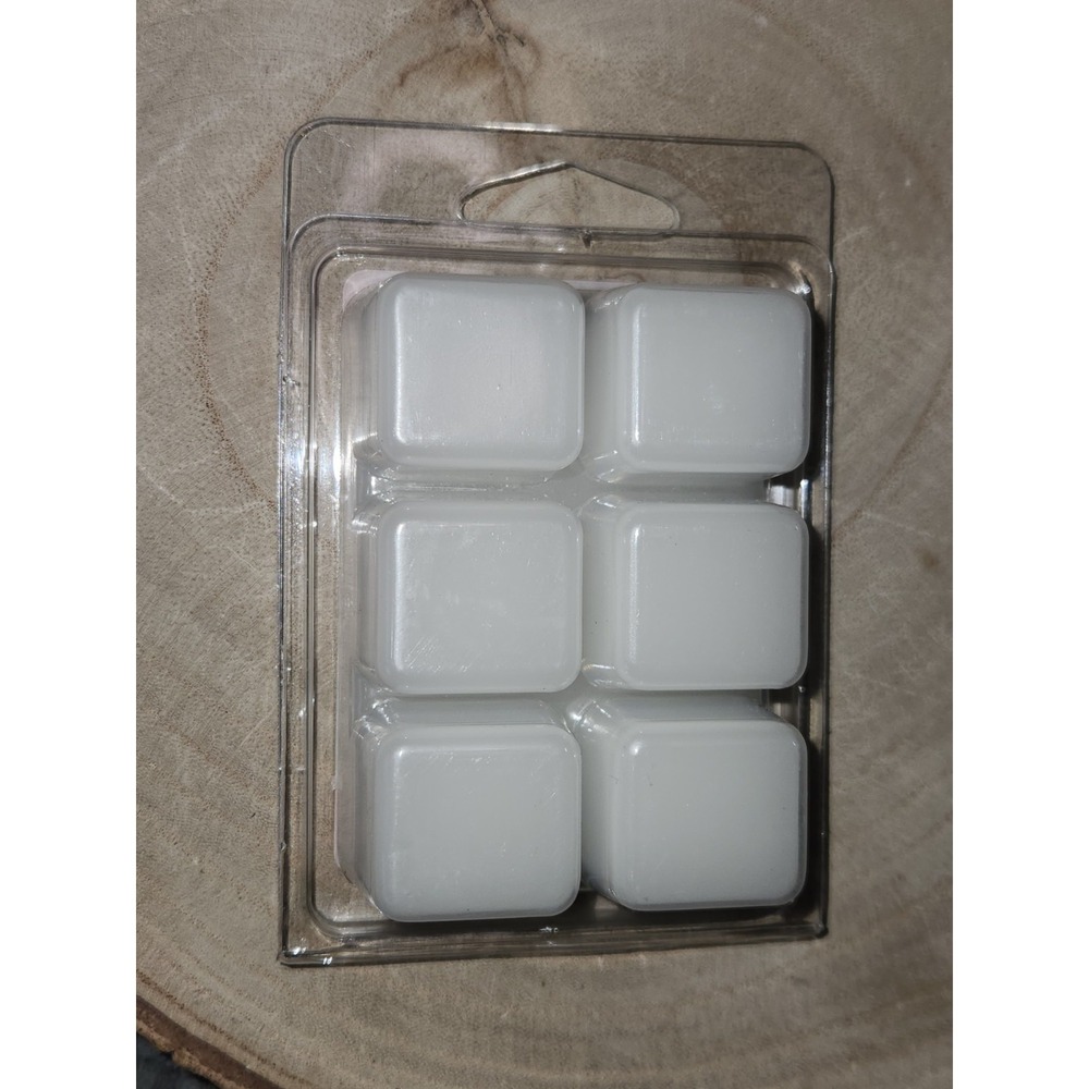 Better Homes and Gardens PEPPERMINT CANDY Scented Wax Cubes 2.5Oz~NEW ~RARE - Picture 2 of 3